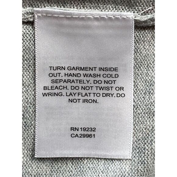 Alfred Dunner Petite Large Floral Print Keyhole
Top - Picture 9 of 11